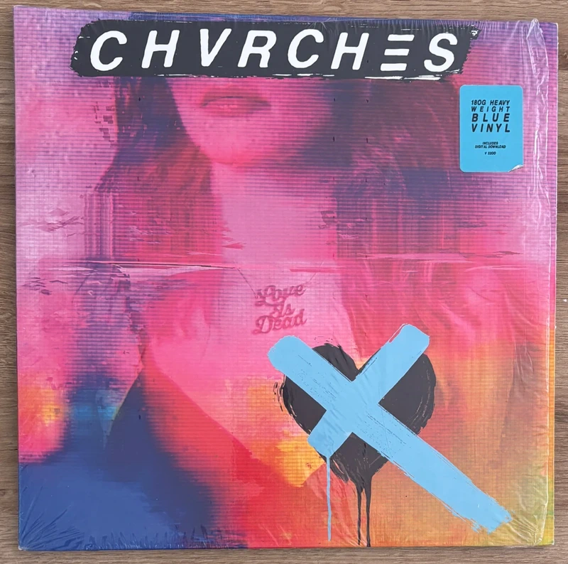 Chvrches – Love Is Dead