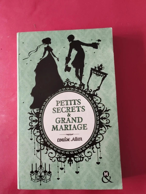 Petits secrets et grand mariage Broché –