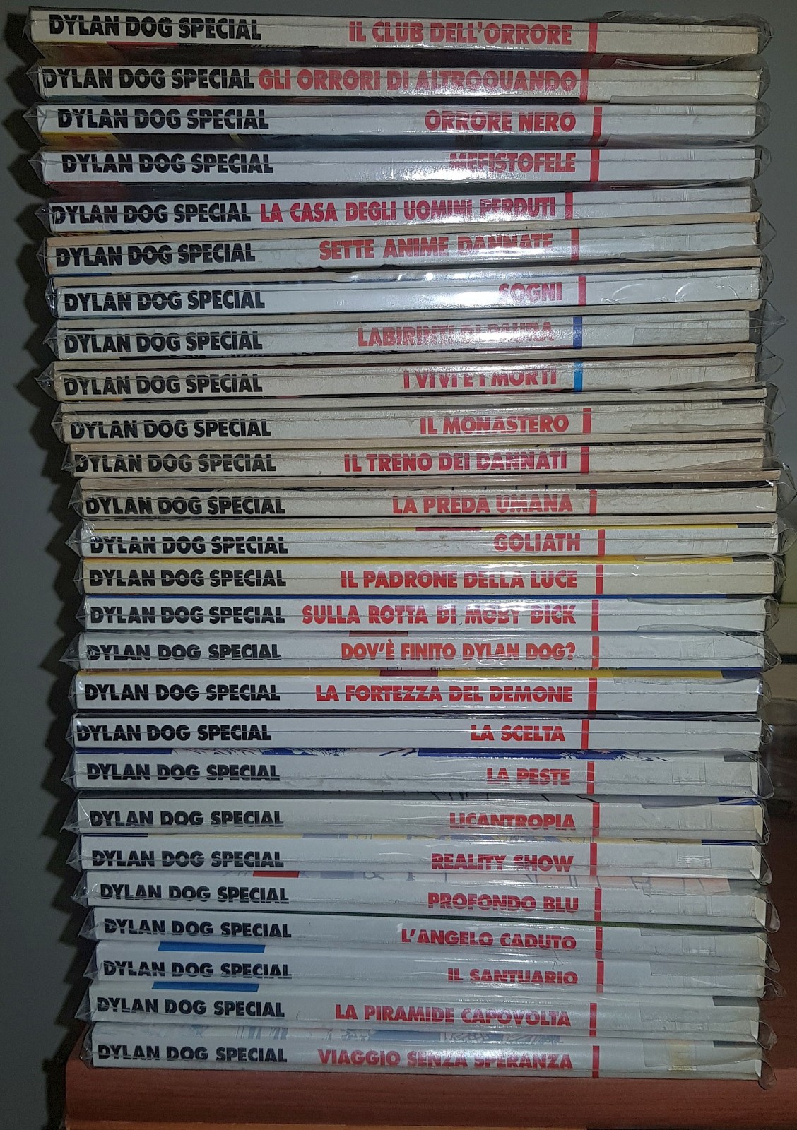 dylan dog speciali 1/26  con relativi albetti condizioni più che ottime