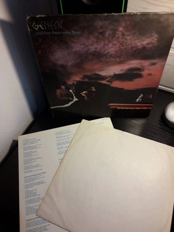 Genesis -  .And Then There Were Three. Réédition France "80" (Rock) Album 33Tours