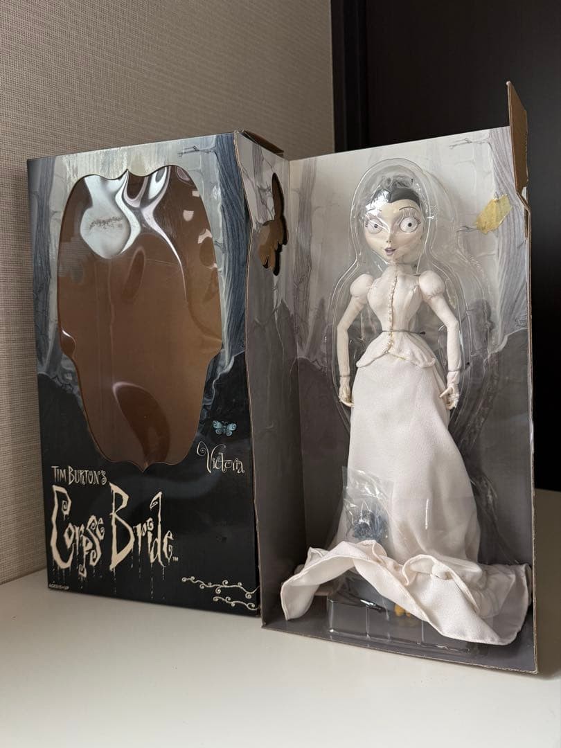 Statua di matrimonio Cadavere Sposa Victoria Tim Burton in scatola altezza 14,2 in