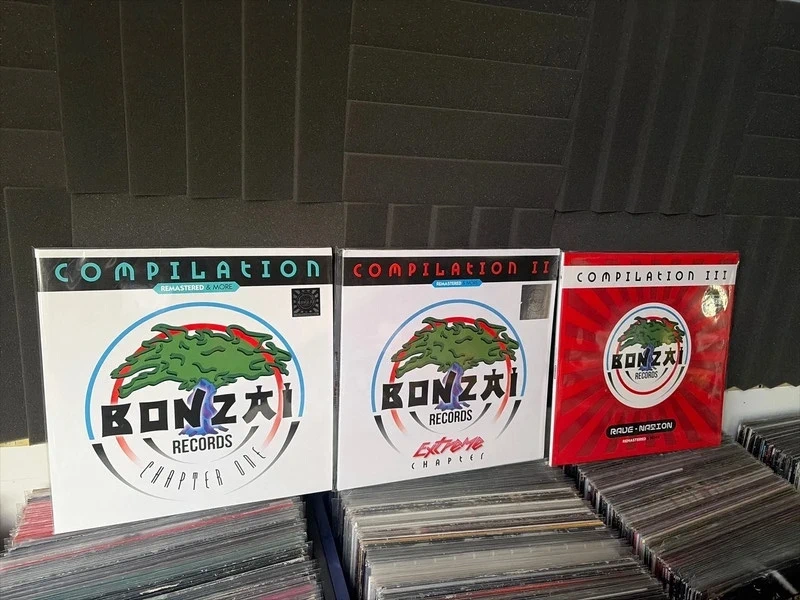 Lot BONZAI records