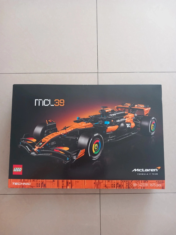 LEGO Technic McLaren MCL39 F1 Car