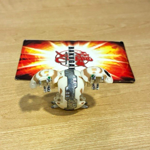 Bakugan - Pearl Subttera Dual Hydranoid (B1,550G)