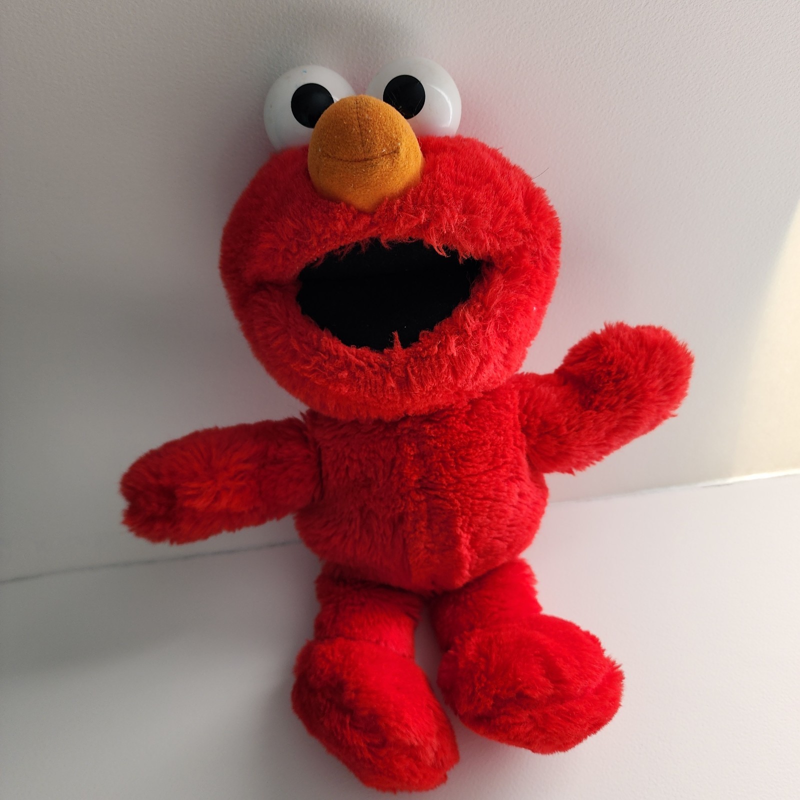 VINTAGE 1995 TYCO Sesame Street Tickle Me Elmo Original Plush No Mechanism READ