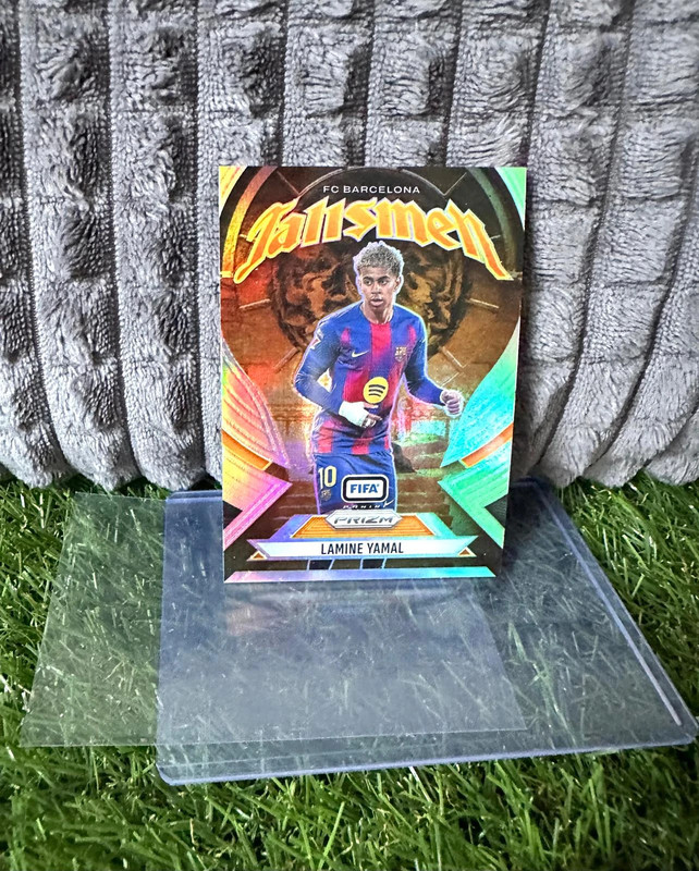 Lamine Yamal Talismen Refractor Barcelona Panini Prizm