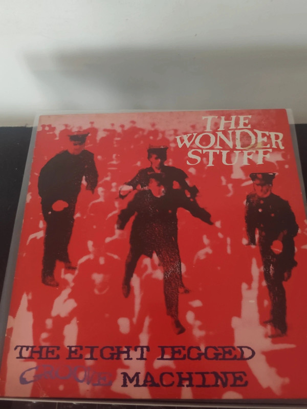 Vinyle the Wonderstuff : the eight legged