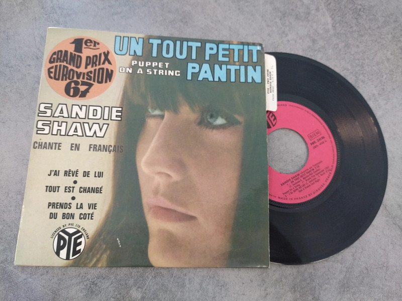 Sandie Shaw / un tout petit pantin disque vinyle Ep 45 Tours languette