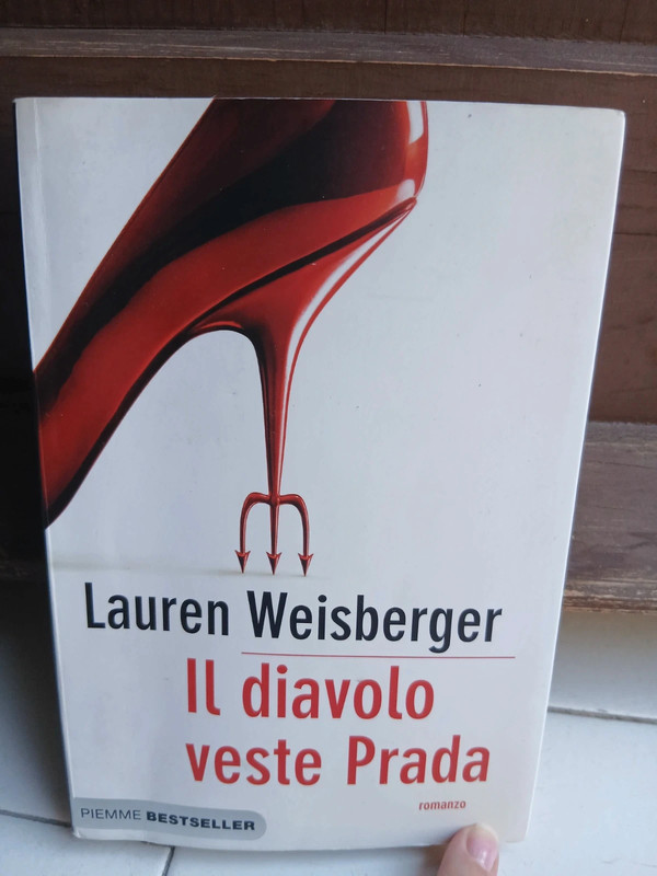 Libro "Il diavolo veste Prada"