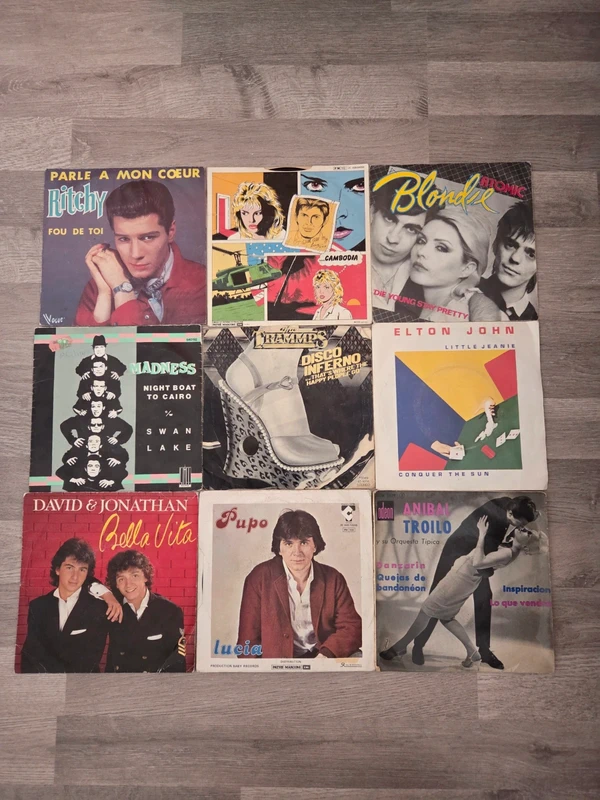 Lot de 9 vinyles