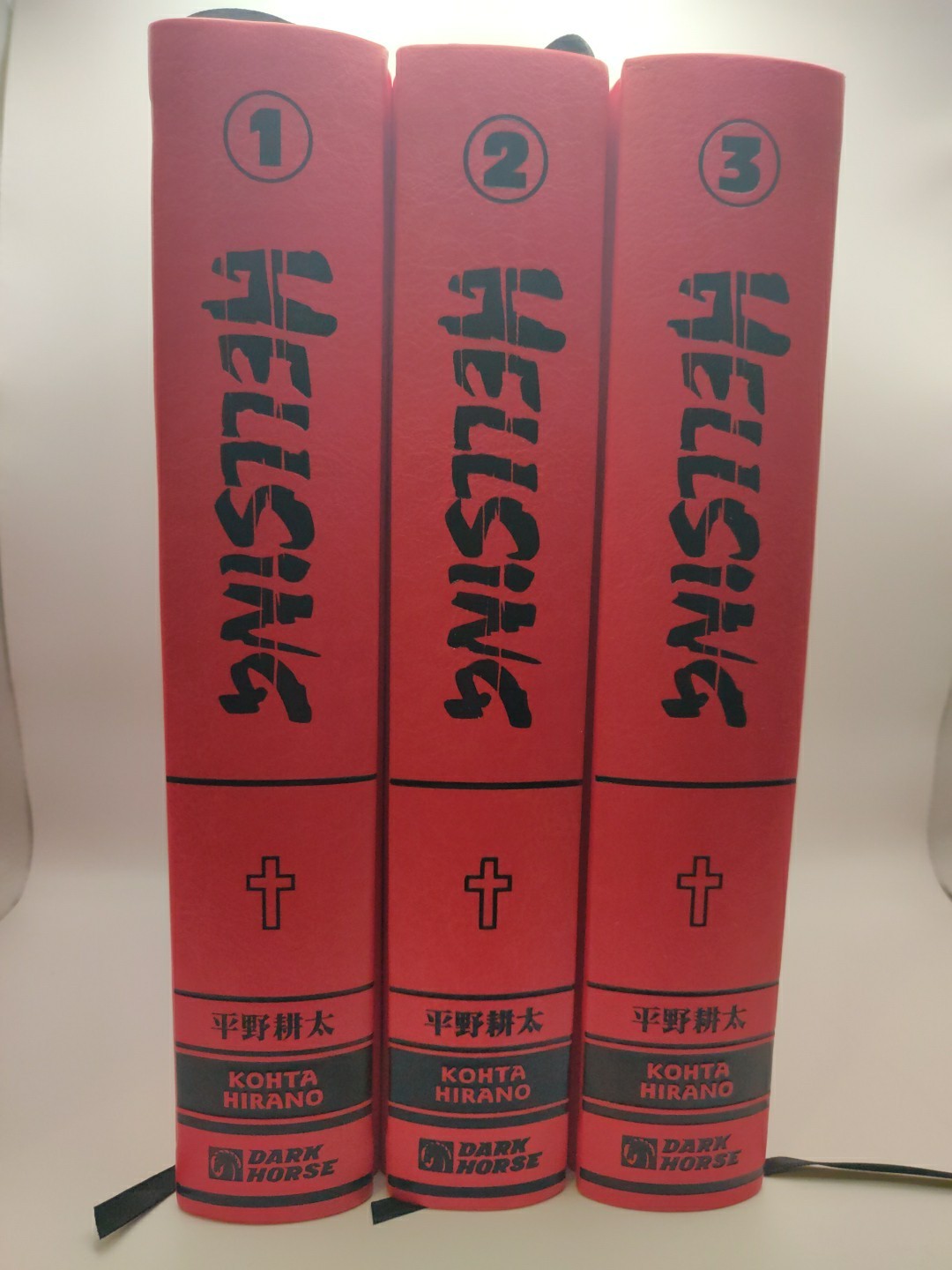 Hellsing Deluxe Edition Manga Set Completo [Cavallo Oscuro] Volumi 1 2 3 Set
