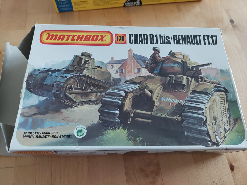 1/76 matchbox char b-1bis et FT.17