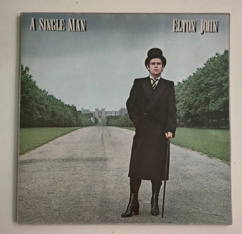 Vinyle Elton John "A single man" 1978
Très bon état