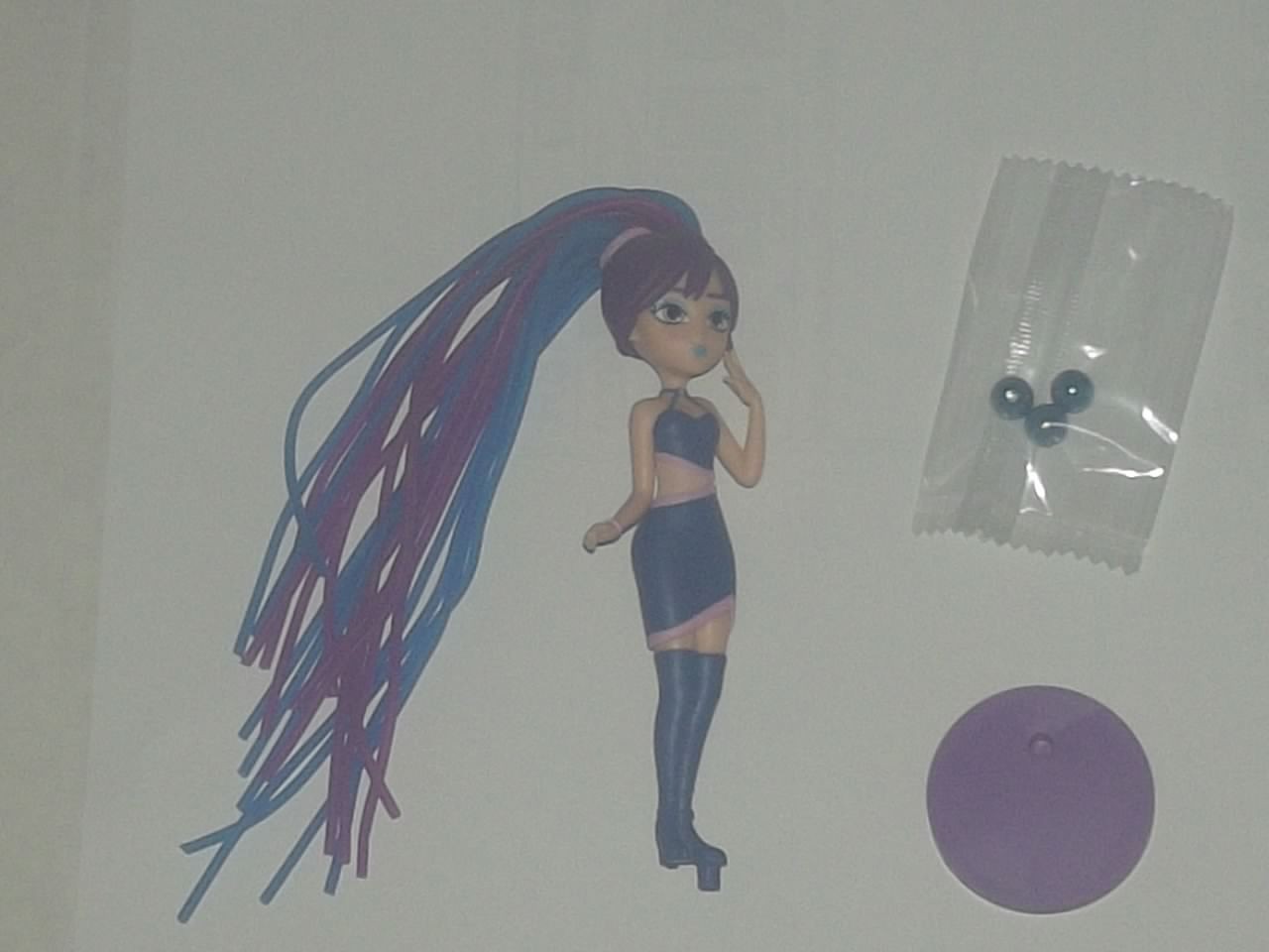 UNA PICCOLA BAMBOLA DI CHIX GIRLS CLUB FASHION DOLLS BLUE OCEAN (29.335)