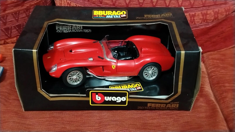 Ferrari 250 Testa Rossa  1:18