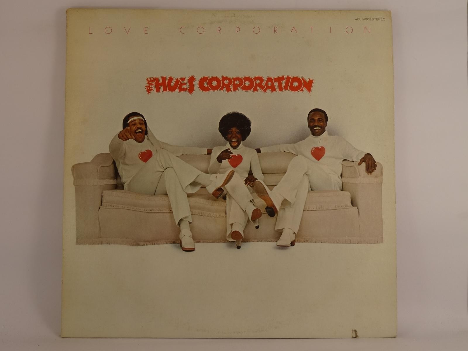 HUES CORPORATION LOVE CORPORATION (A) LP RCA