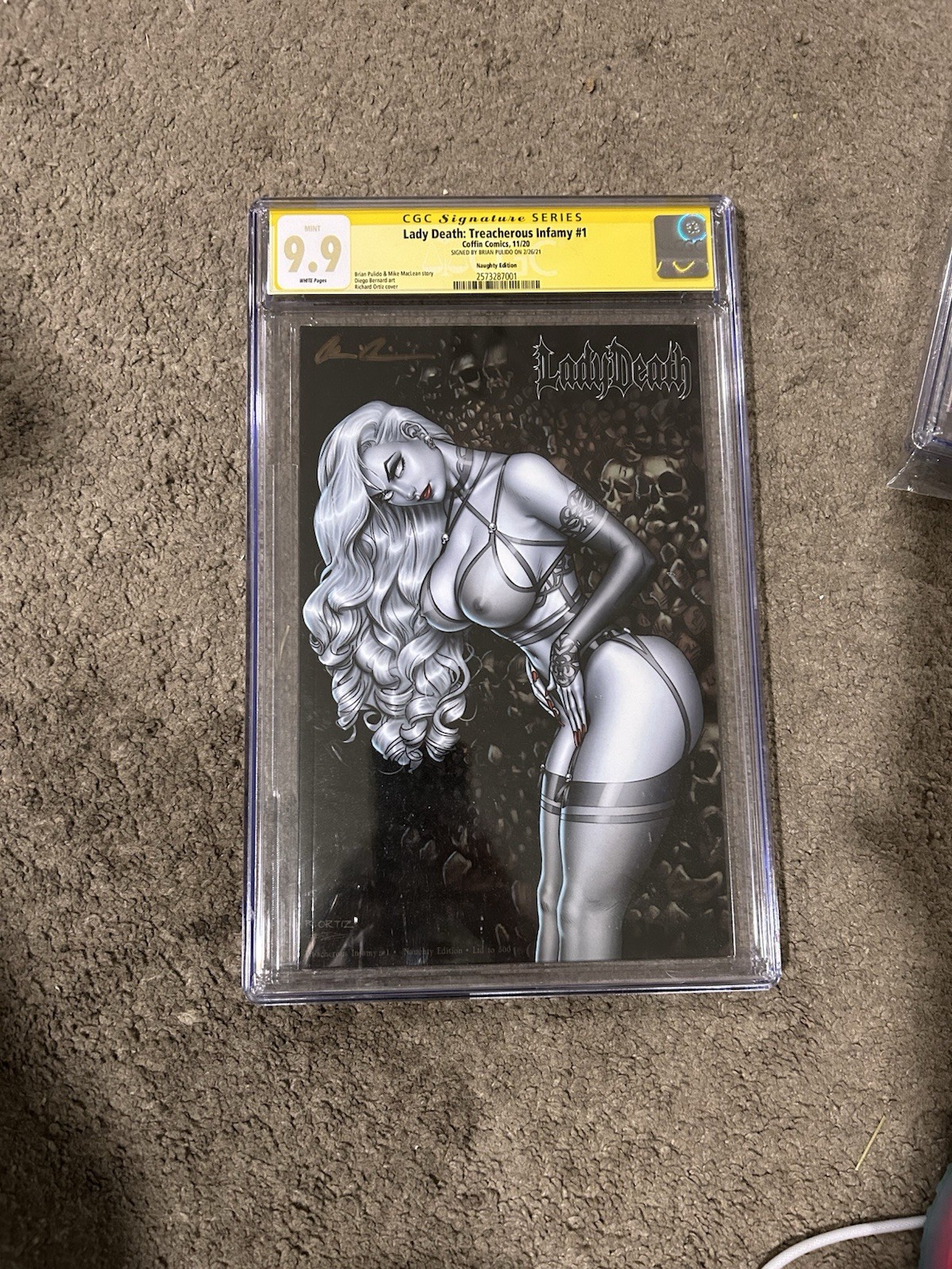 CGC 9.9 Signature Series Lady Death Treacherous Infamy #1 firmato da Brian Pulido
