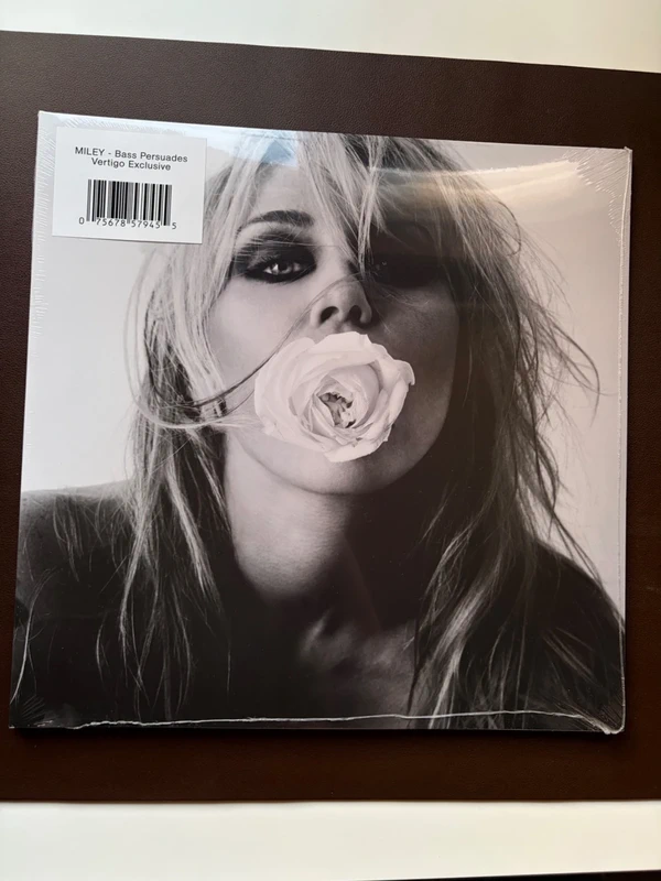 Miley Cyrus - Bass Persuades Vertigo Vinyl Exclusive