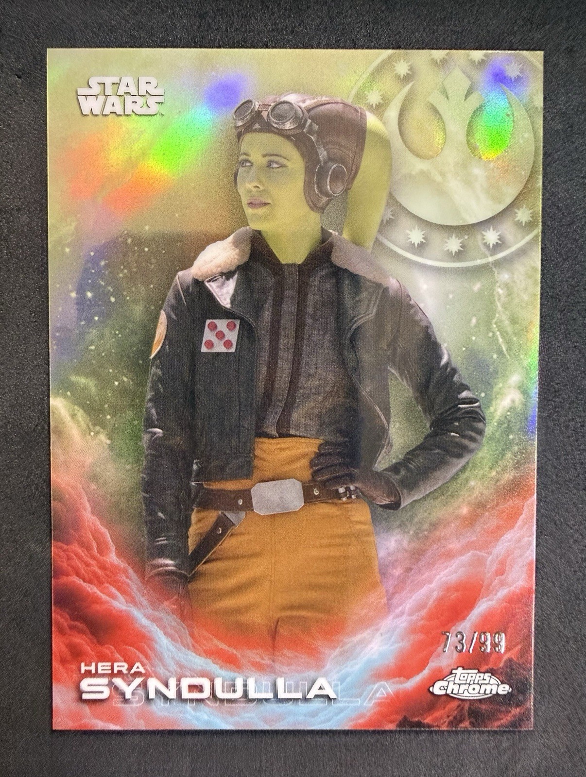 2025 Topps Chrome Star Wars Hera Syndulla rifrattore verde #CE-26 73/99 Costco quasi nuovo