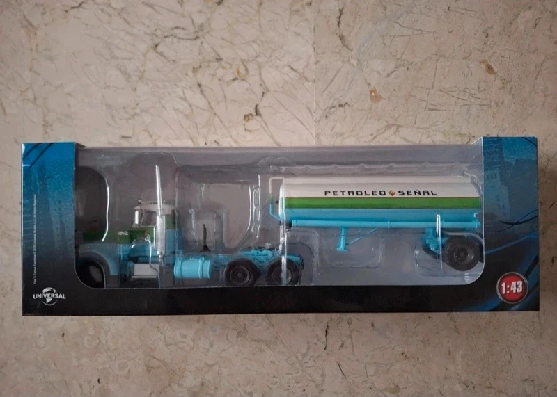 Camion americano Peterbilt 359 Petroleo Señal de Fast & Furious a 1/43 Altaya