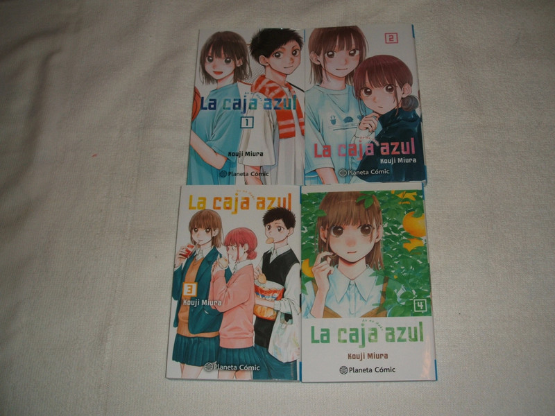 Manga La caja azul tomos 1 al 4