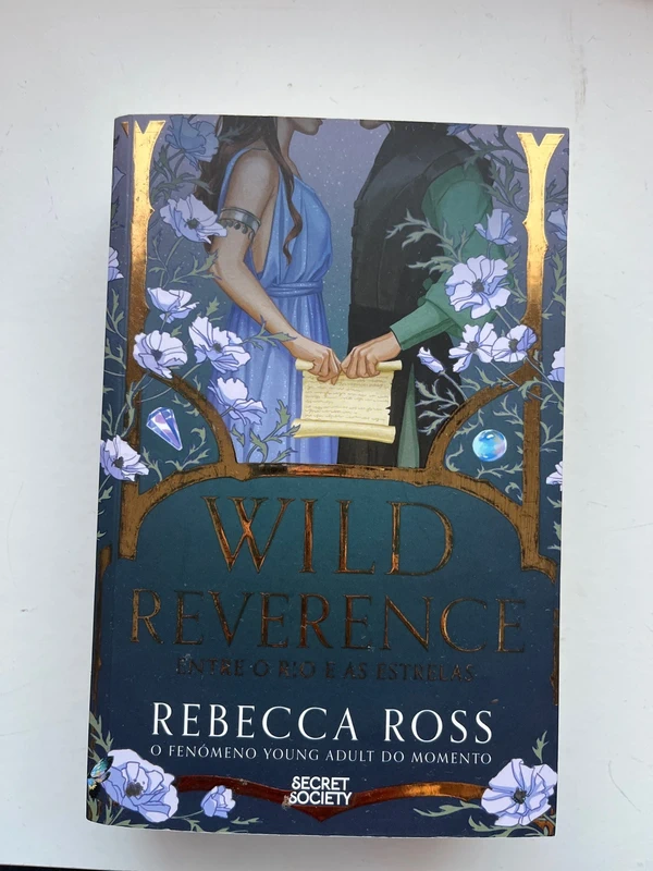 Livro “Wild Reverence” Rebecca Ross