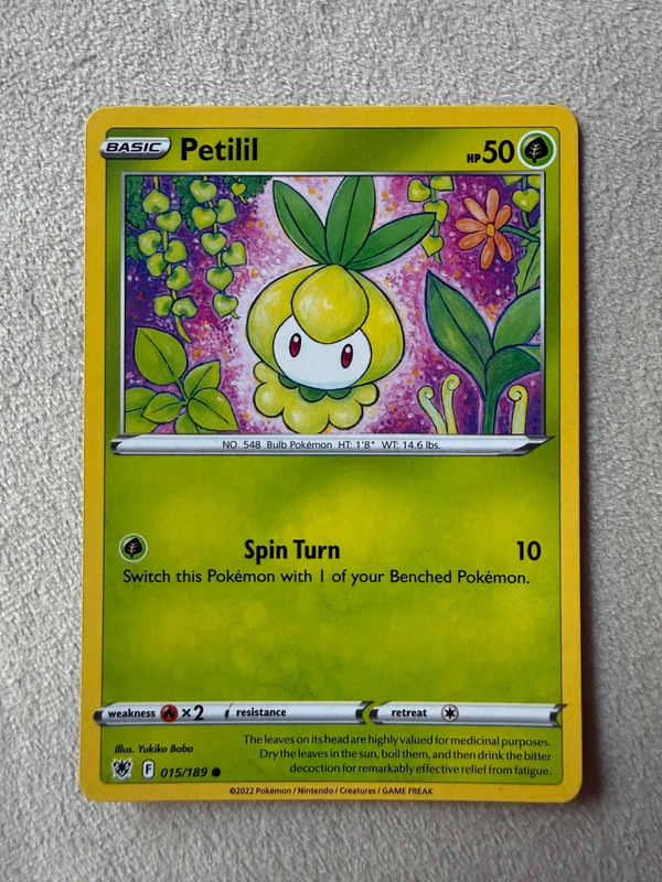 Astral Radiance pokemonkaart petilil 015/189