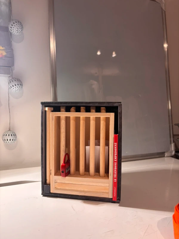 Coffret « Le téléphone emprisonné »