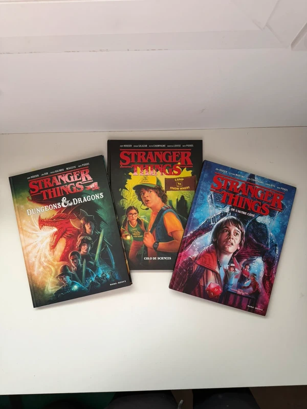 lot de 3 bd stranger things