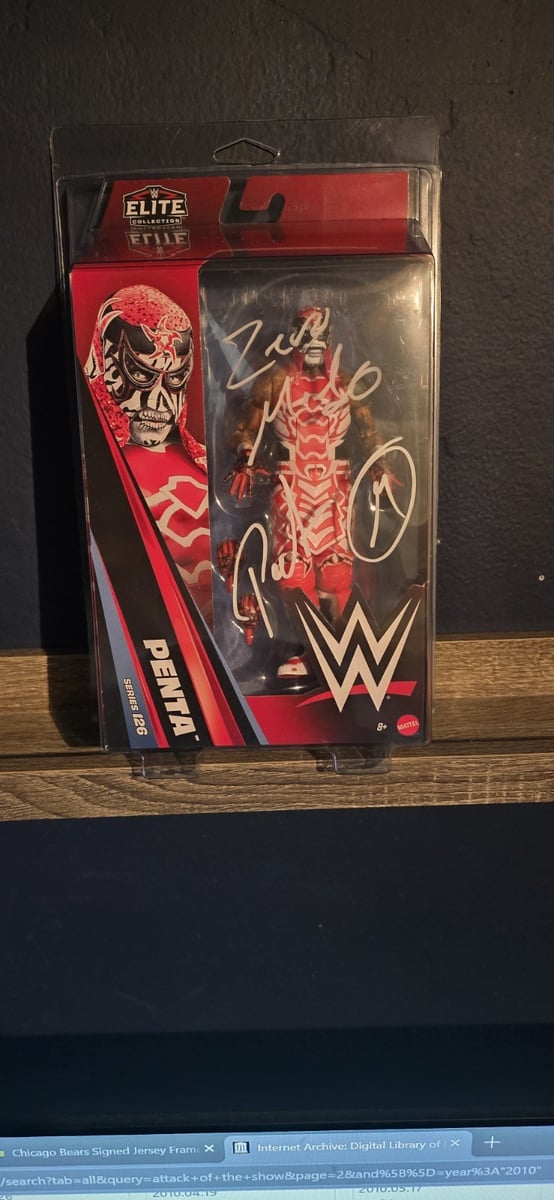 WWE Mattel Elite Series 126 firmato Penta JSA COA. Figurina Lotta Autografata