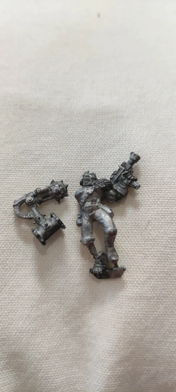 Pit slave with  hammer Warhammer 40k necromunda rogue trader