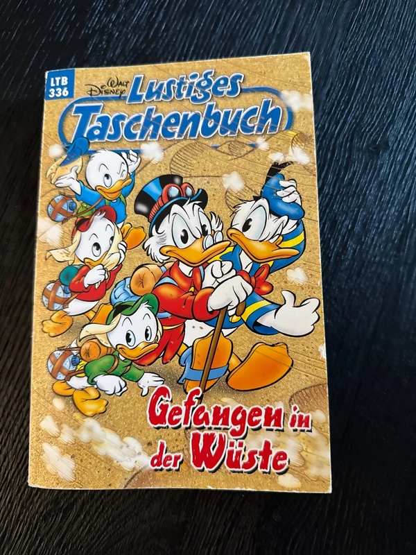 Lustiges Taschenbuch gelangen in der Wüste