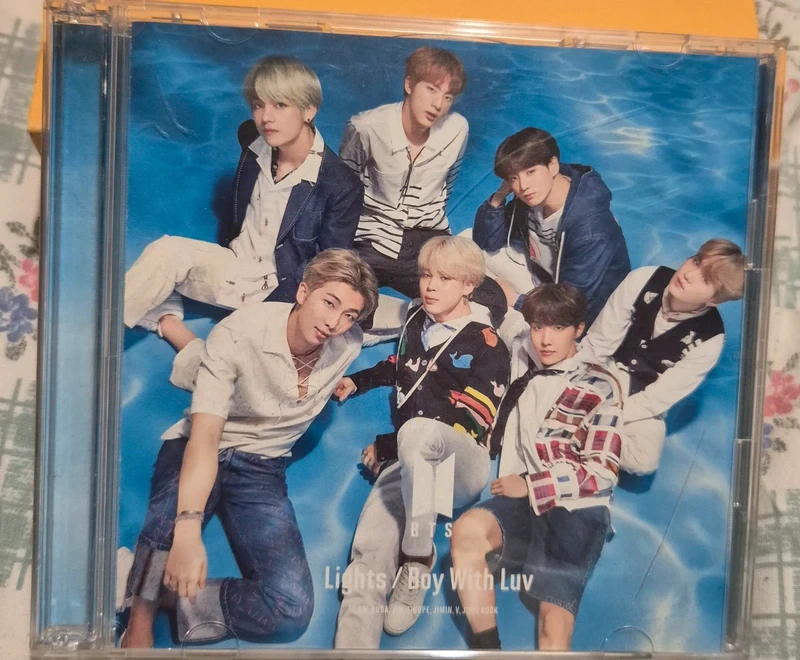 BTS - Lights / Boy With Luv