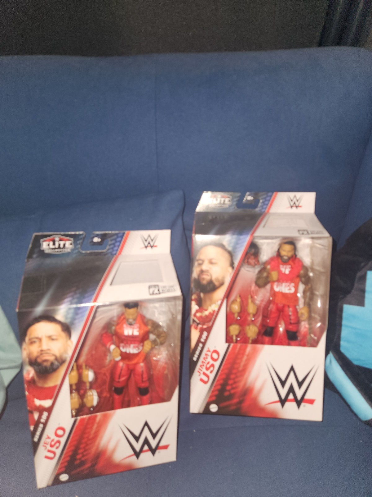 WWE Elite Jimmy and Jey Uso Series 106 Wrestling Modellino: Bloodline Gear 