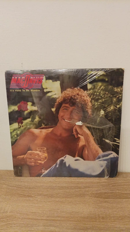Mac Davis - It's Hard To Be Humble (LP, Album, 25 ) c8