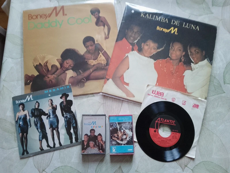 Lot Boney M   Lp Sp et K7
