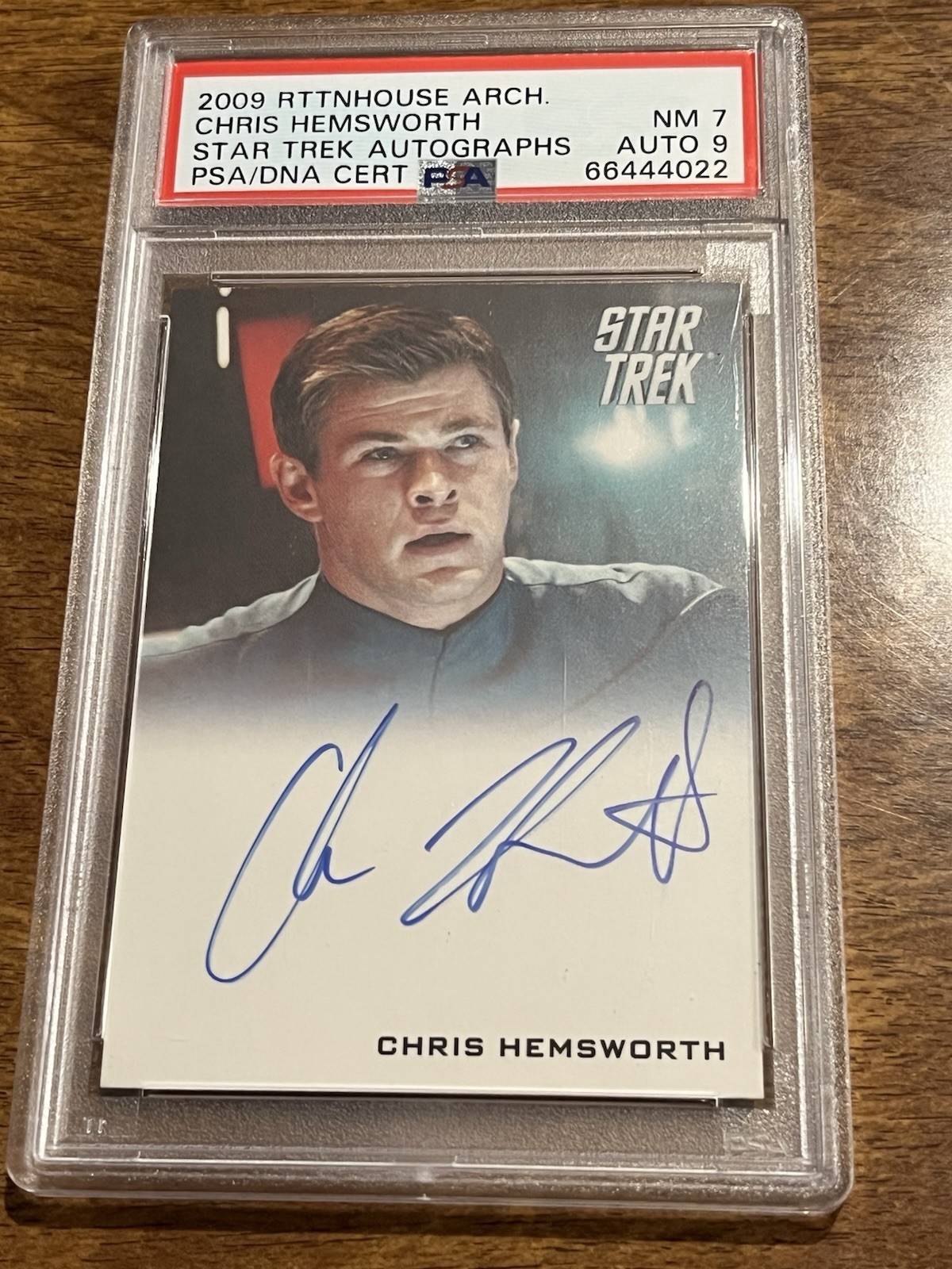 Chris Hemsworth 2009 Star Trek Rittenhouse Archives Autografo PSA 7 Auto 9