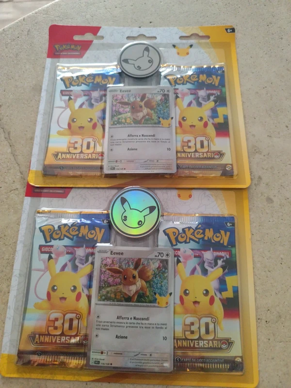 Blister confezione da 2 buste. Pokemon 30 anniversario
