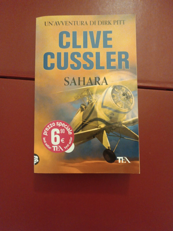 Libro giallo di Clive Cussler Sahara