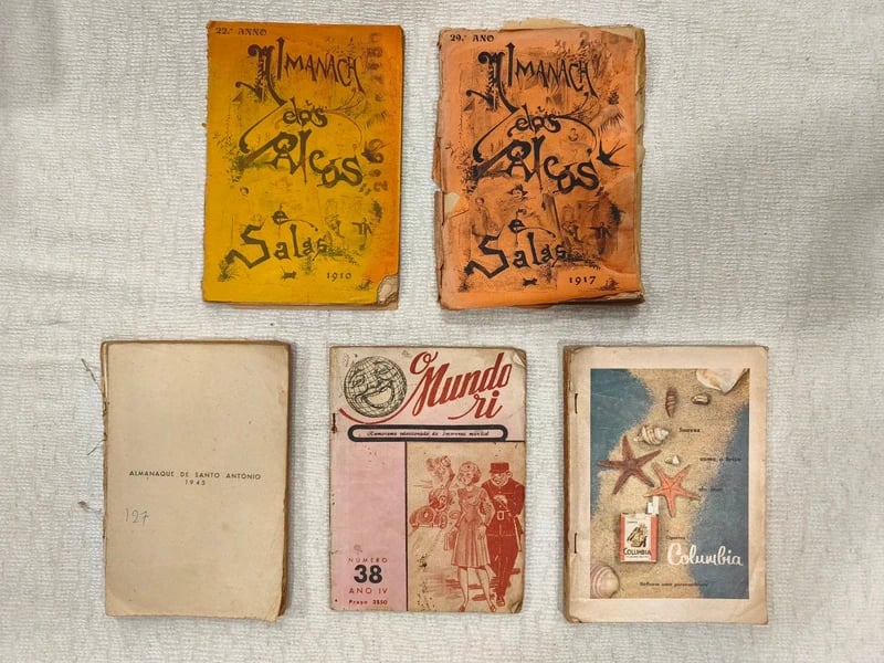 Lote 5 Almanaques e Revistas Antigas (1910 a 1956) - Teatro / Etnografia