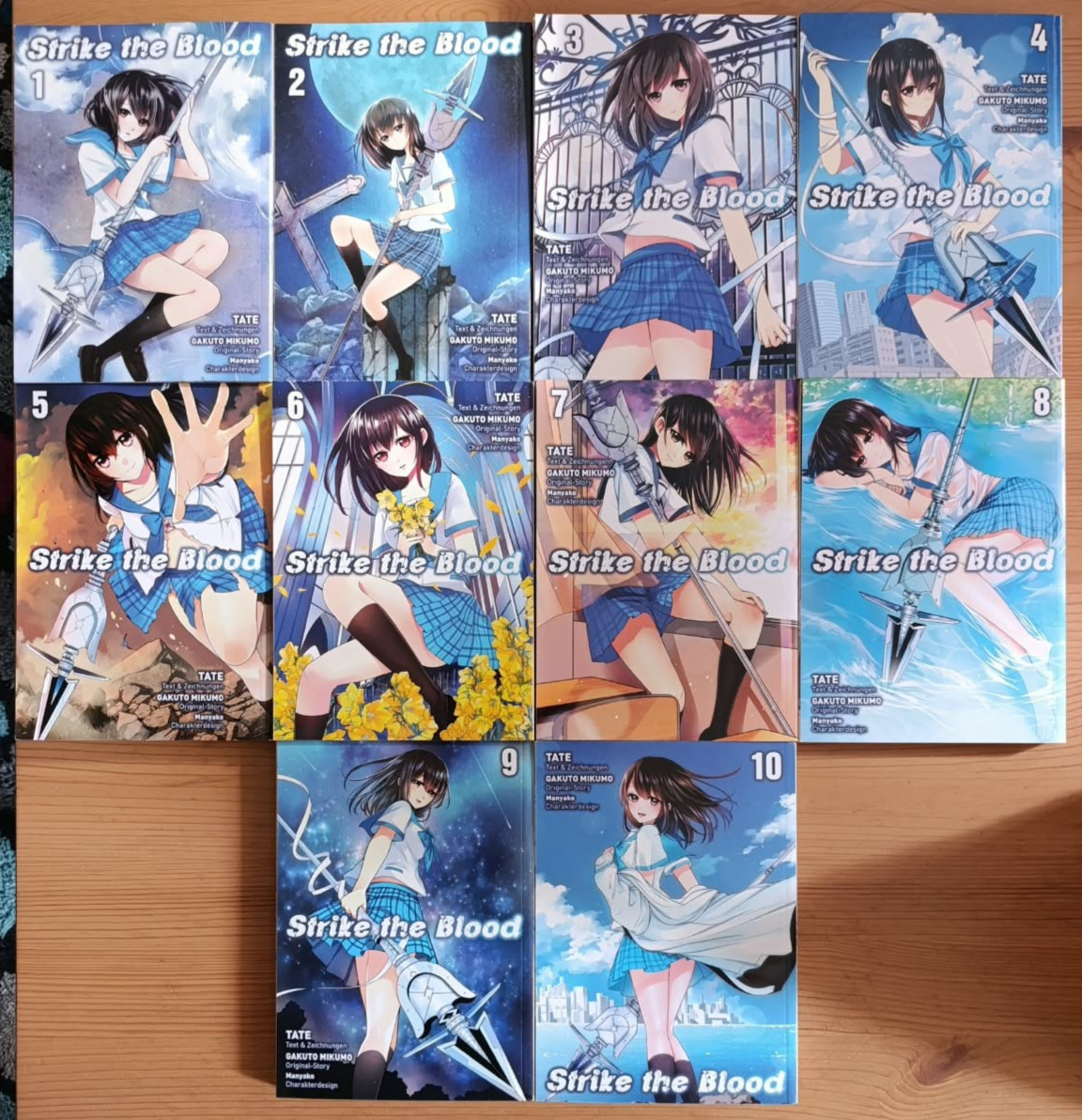 Strike the Blood Manga Volume 1-10 Completo Italiano Panini Ottimo