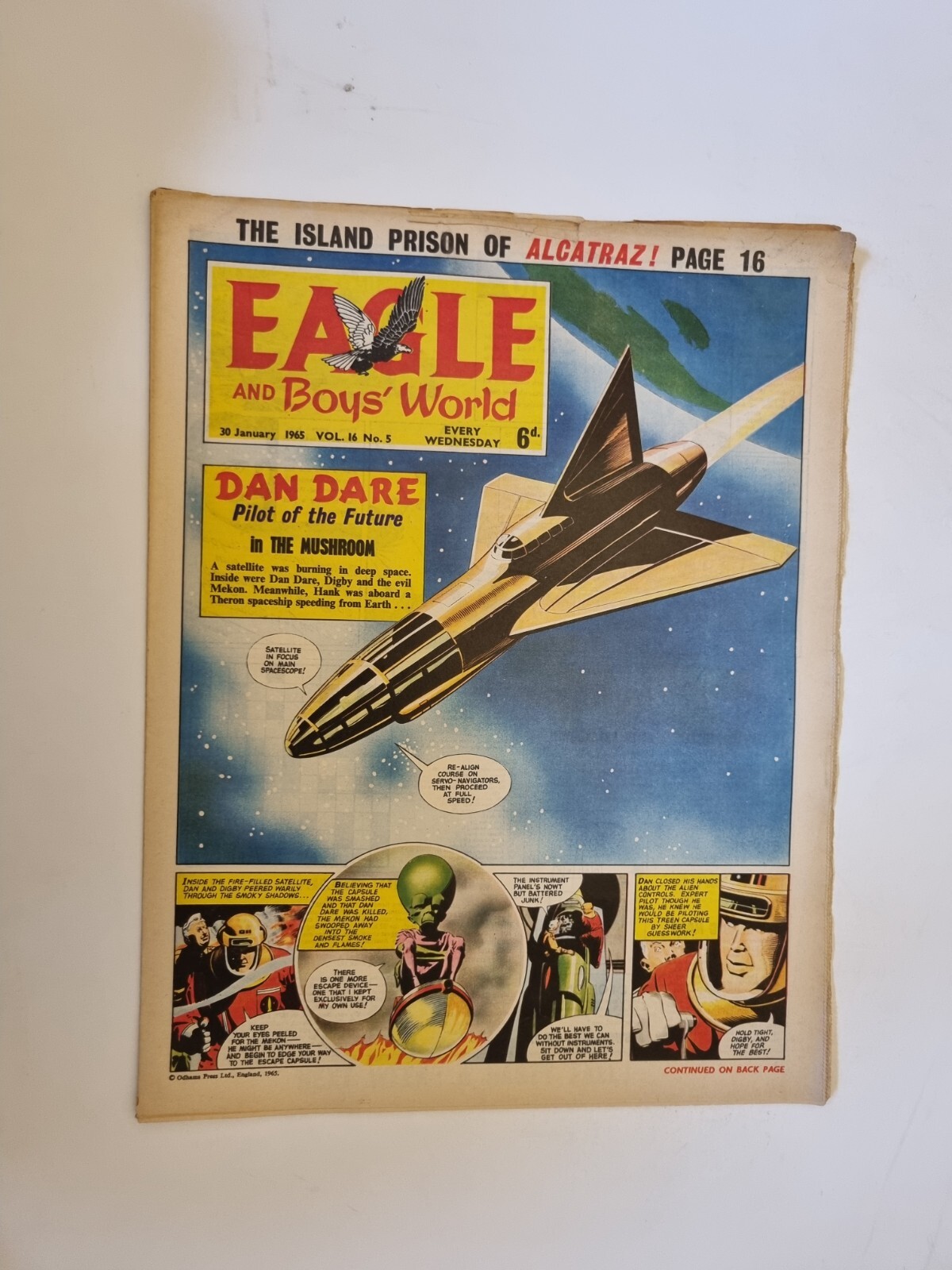 EAGLE AND BOYS WORLD Vol 16 No 5 DAN DARE IN THE MUSHROOM - 30th JANUARY 1965