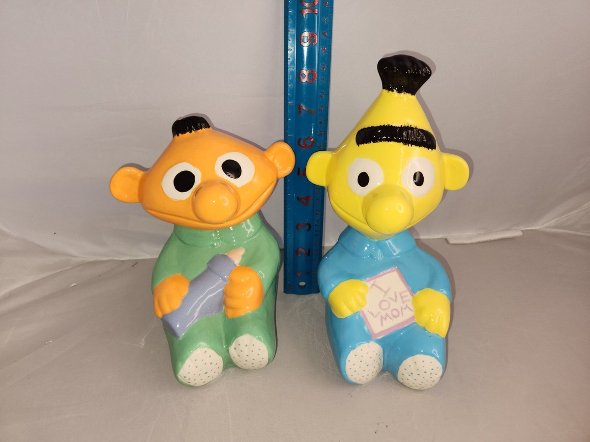 Personaggi Ernie e Bert in ceramica di Sesame Street