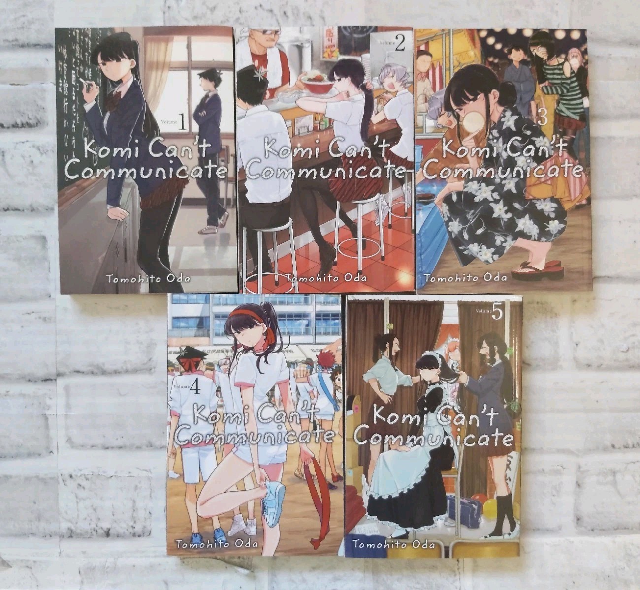 VIZ Media Komi Can't Communicate Manga Vol. 1-5 TPB inglese di Tomohito Oda
