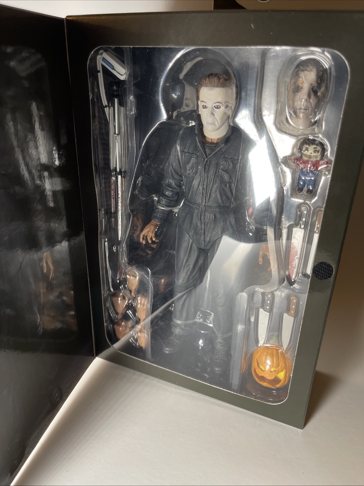 Modellino NECA Halloween II Ultimate Michael Myers nuovo con scatola