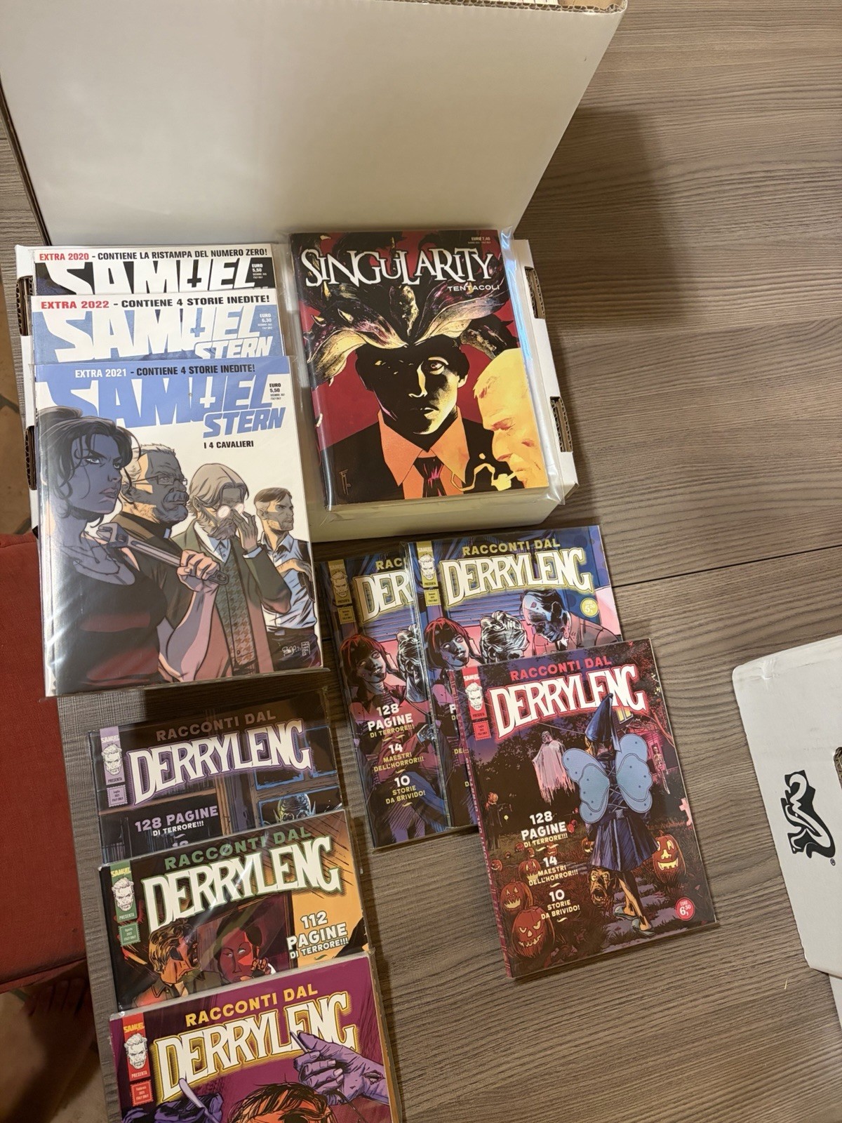 Samuel Stern lotto fumetti horror: Singularity + Racconti dal Derryleng