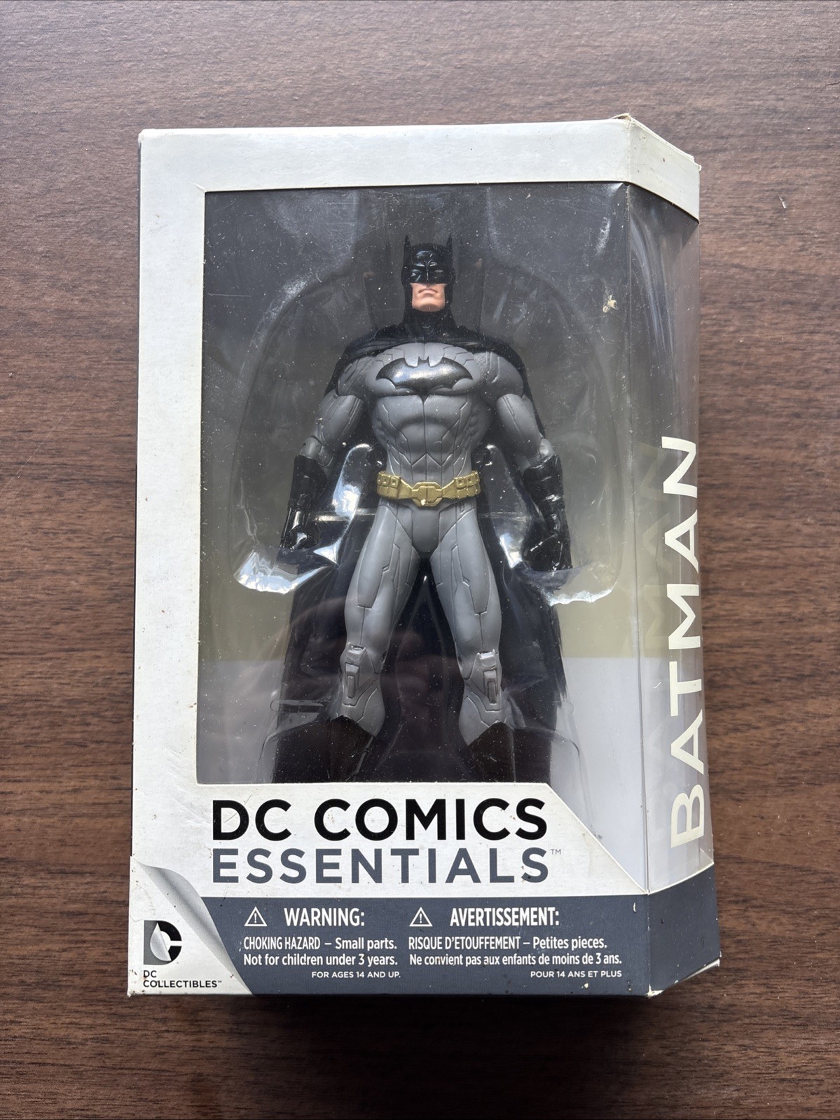 BATMAN Action Figure DC Comics Essentials Collectibles Giocattoli Icone NUOVO