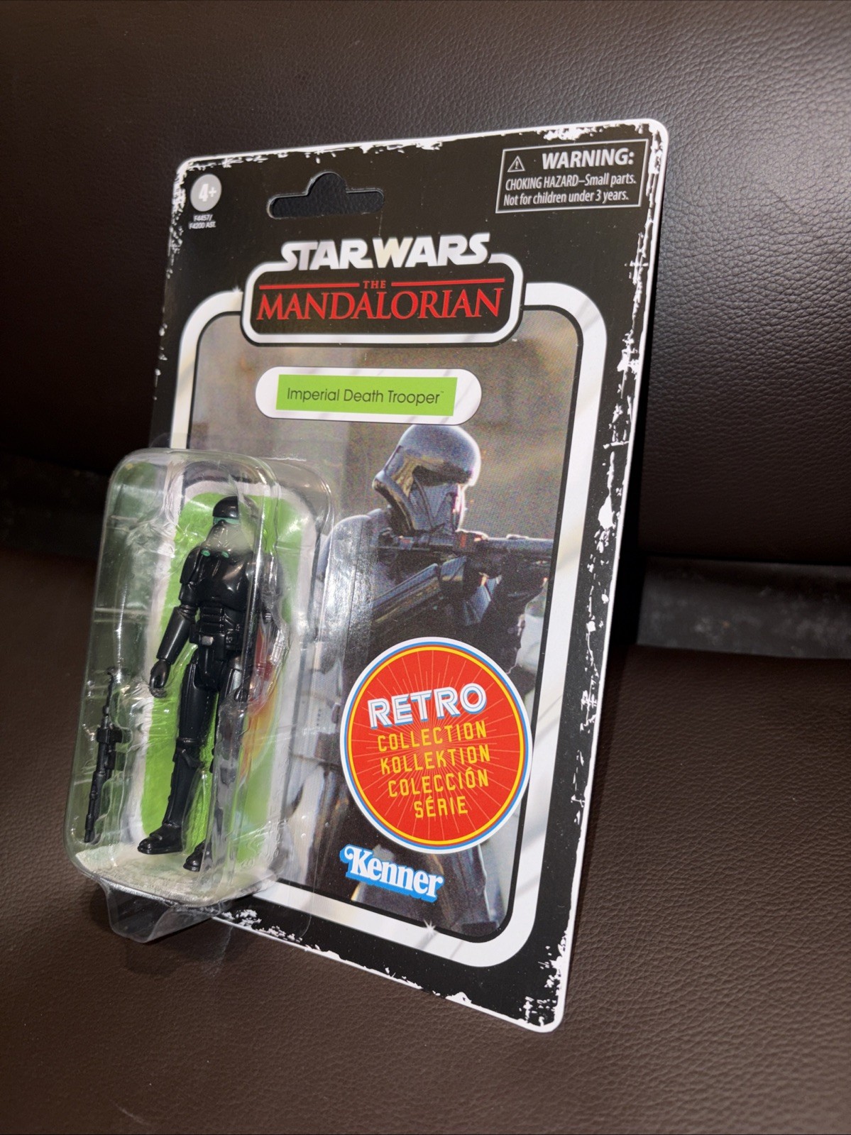 Star Wars Il Mandaloriano Imperiale Death Trooper Collezione Retrò di Kenner