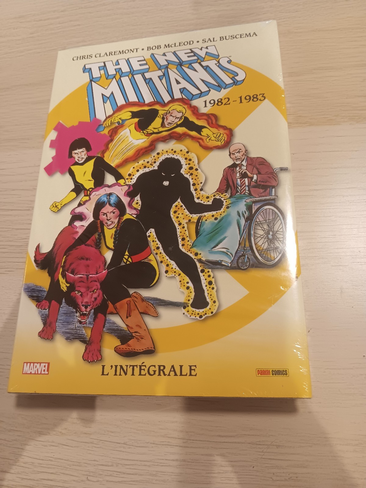 Vends comics the new mutants intégrale 1982-1983 en français