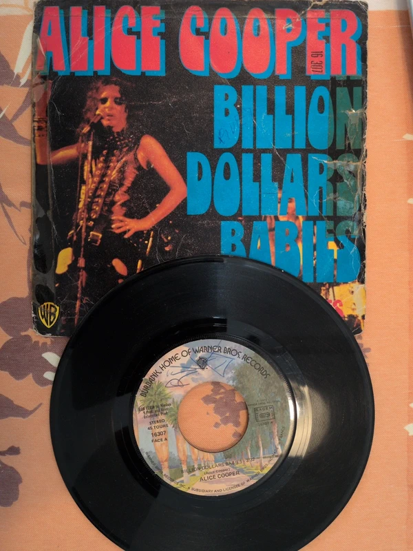 45 tours Alice Cooper Billion dollars babies